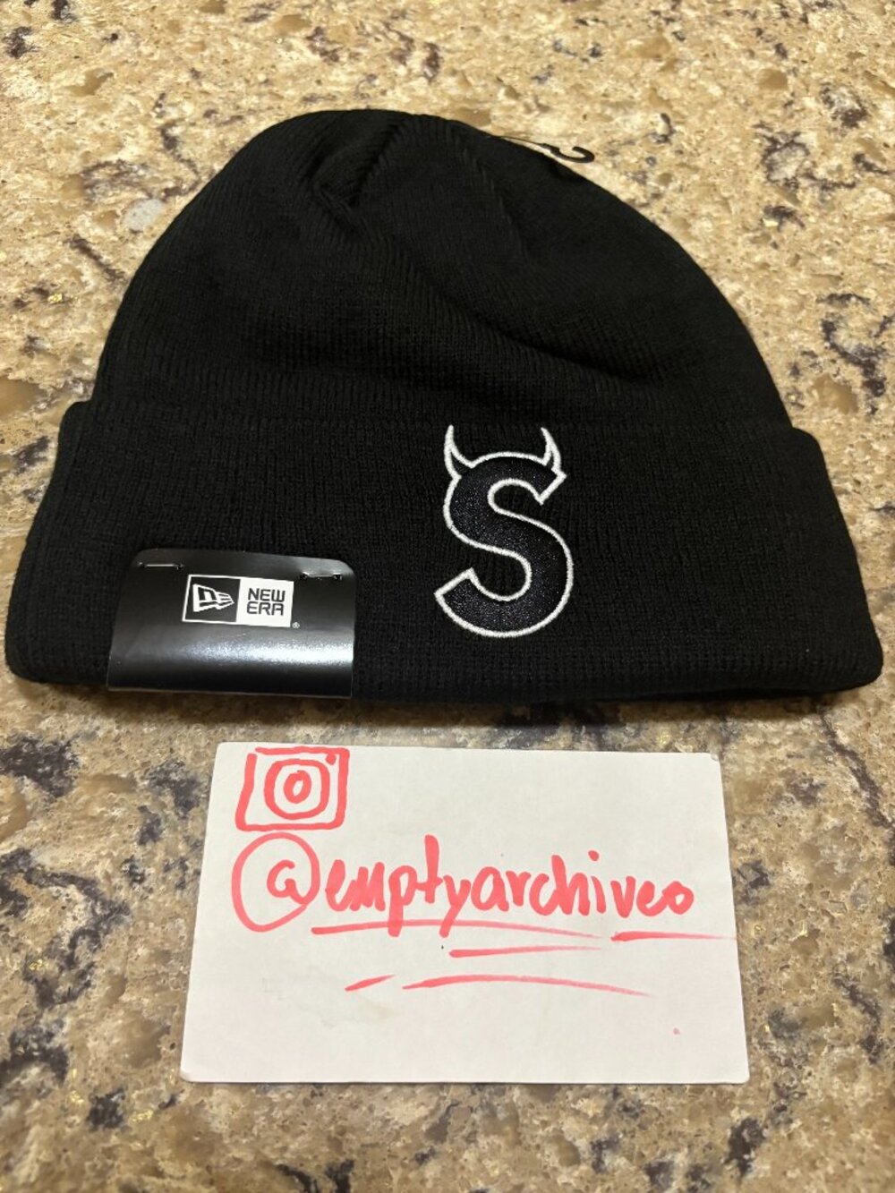 Supreme - Supreme x New Era S Logo Beanie (FW22)